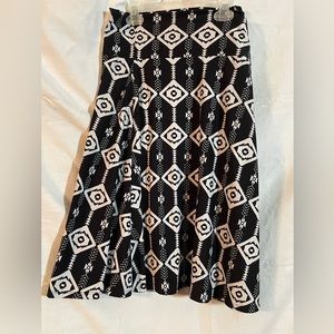 LulaRoe Black and White Skirt, Size Meduim